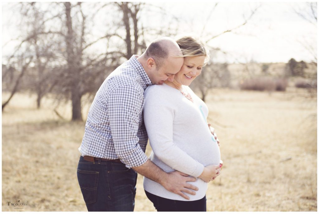 Cherry Creek Reservoir Maternity Photos in Denver Colorado