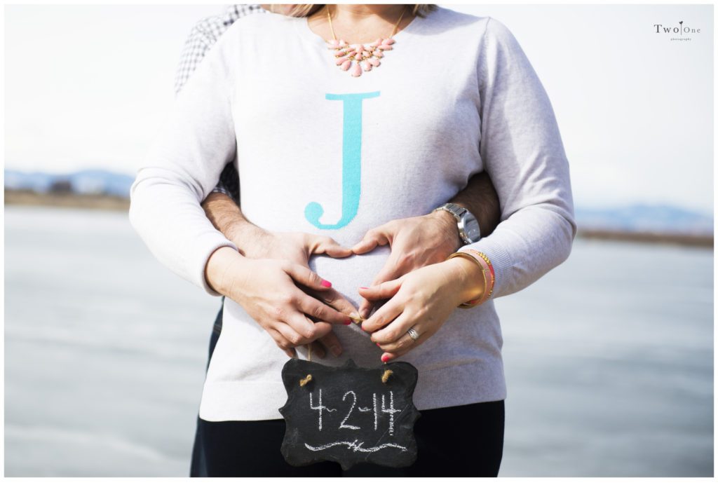Cherry Creek Reservoir Maternity Photos by Two One Photography